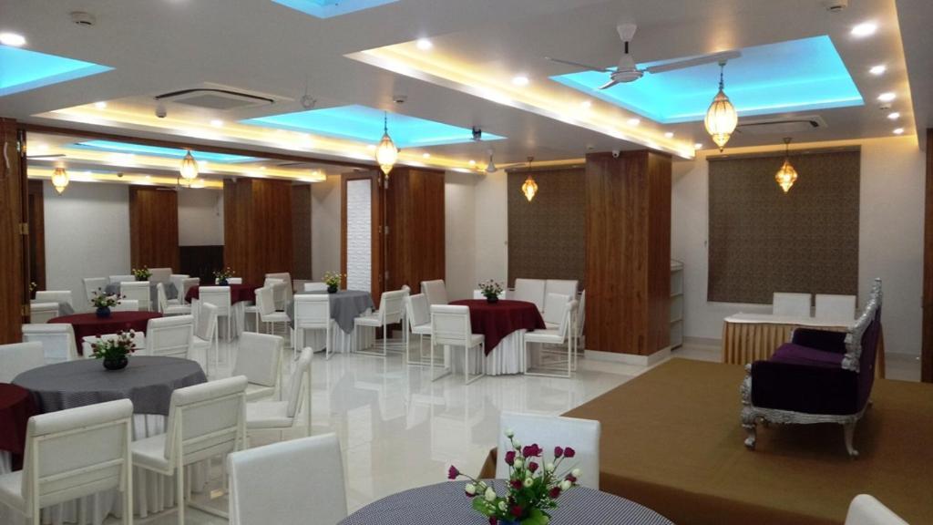 Alankrita Suites & Party Halls Meerut Exterior foto