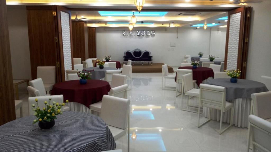 Alankrita Suites & Party Halls Meerut Exterior foto