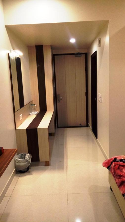 Alankrita Suites & Party Halls Meerut Exterior foto